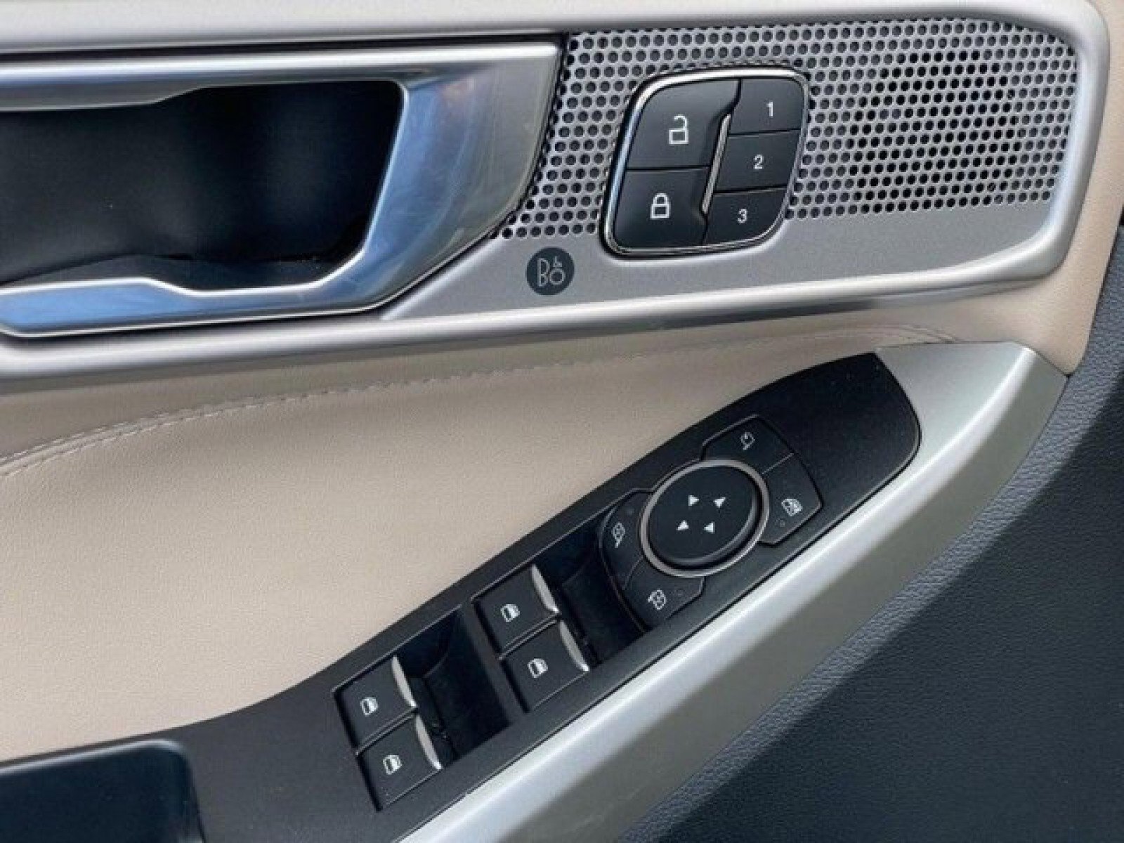 Used 2021 Ford Explorer Limited w/ Equipment Group 301A image 43