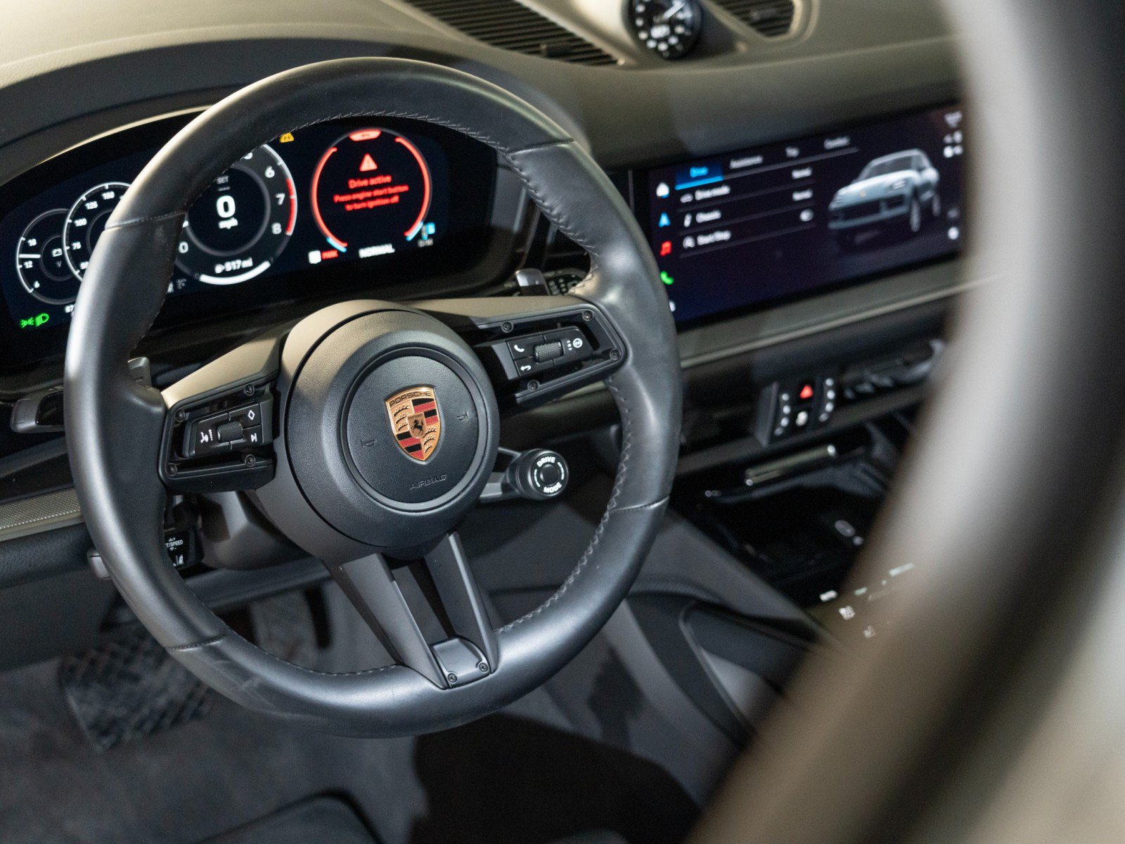 Used 2026 Porsche Cayenne AWD/4WD image 16