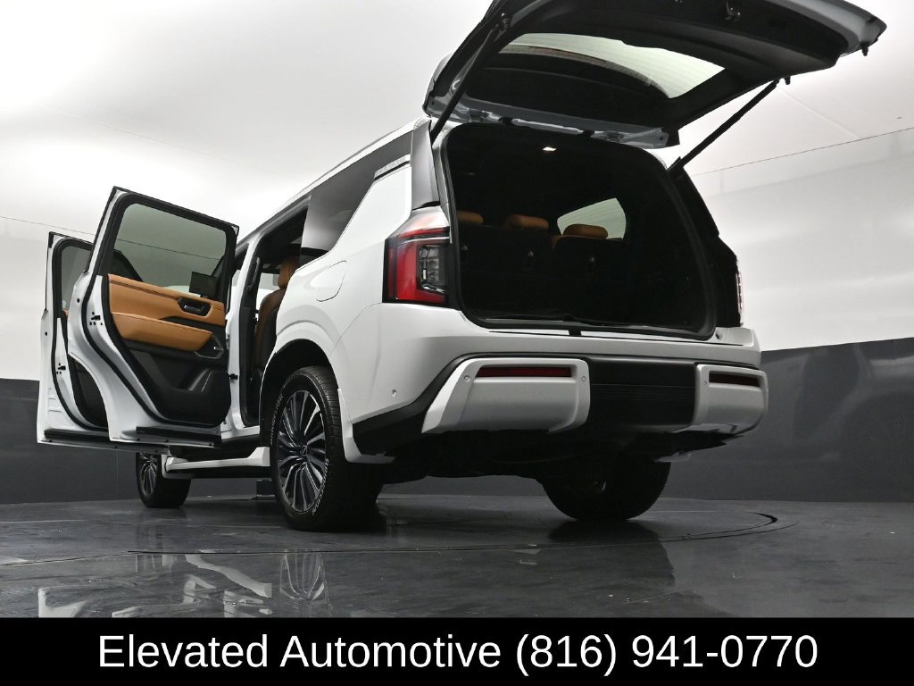 Used 2025 Nissan Armada Platinum Reserve AWD/4WD image 40