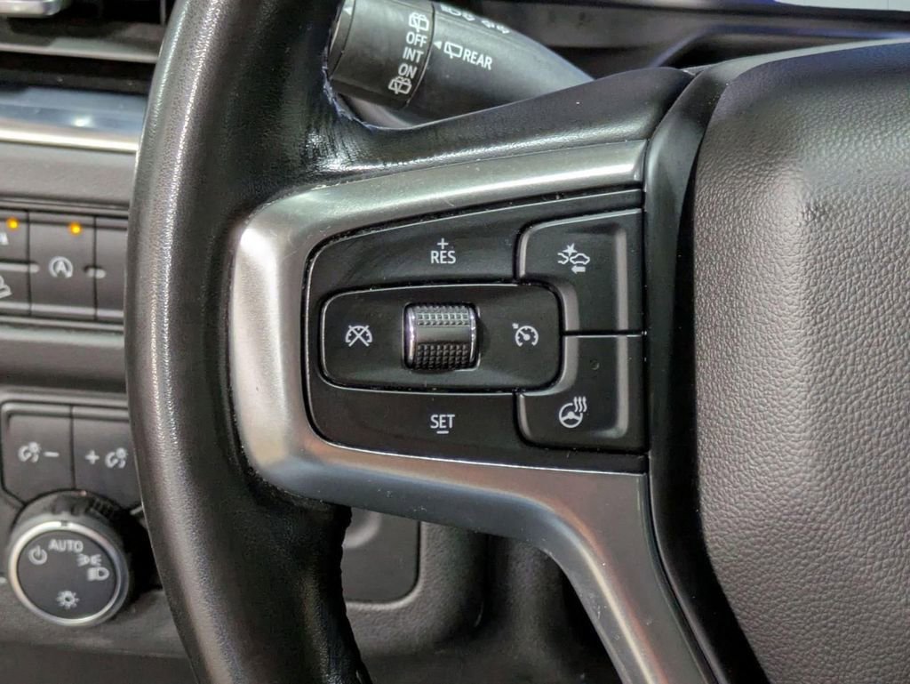 Used 2023 Chevrolet Suburban Premier AWD/4WD image 19