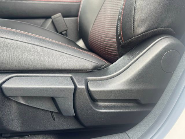 New 2025 Nissan Kicks SR w/ SR Premium Package image 17