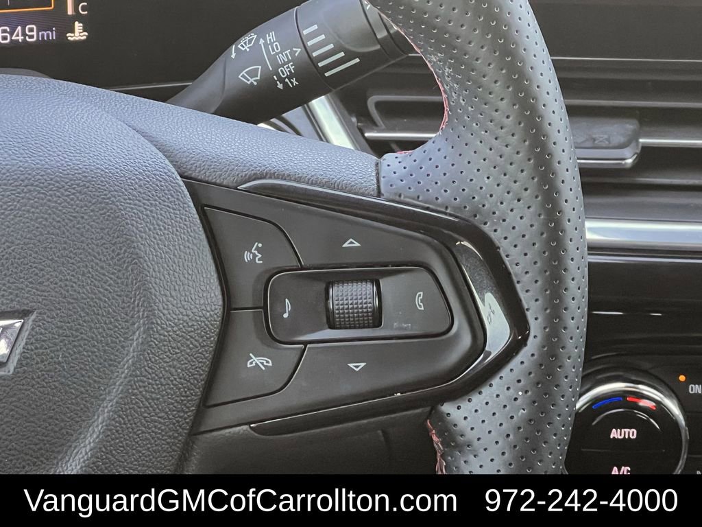 Used 2024 Chevrolet Trax RS w/ Sunroof Package image 16