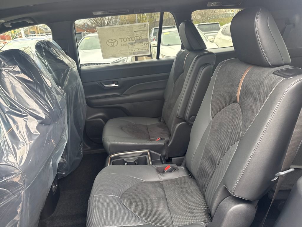 New 2026 Toyota Grand Highlander AWD Hybrid image 13