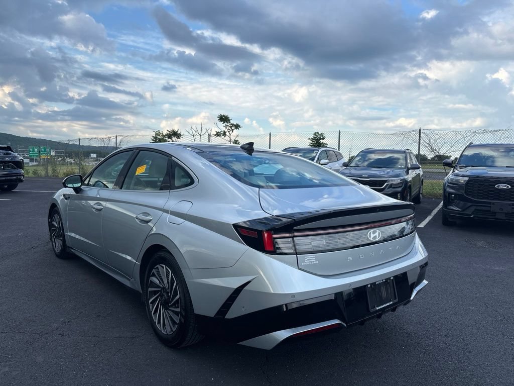 Used 2024 Hyundai Sonata Limited FWD image 5