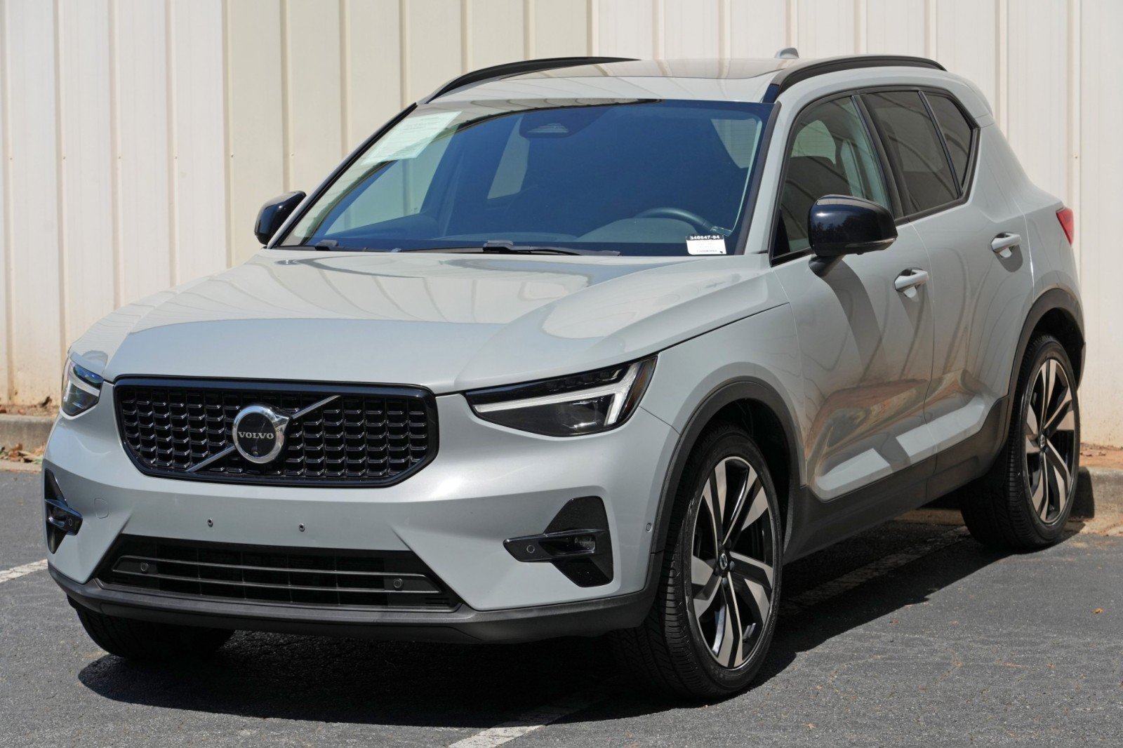 Used 2024 Volvo XC40 B5 Ultimate w/ Protection Package Premier AWD/4WD image 48