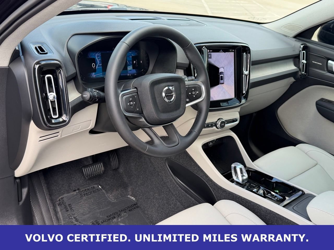 Certified 2025 Volvo XC40 B5 Ultra AWD/4WD image 17