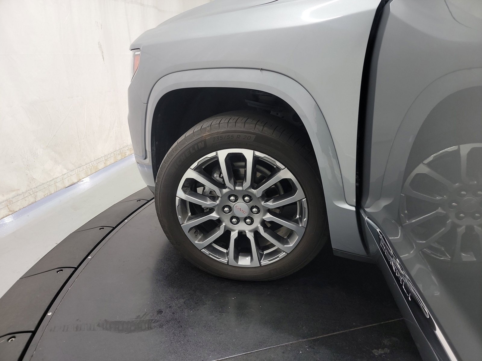 Used 2023 GMC Acadia Denali image 29