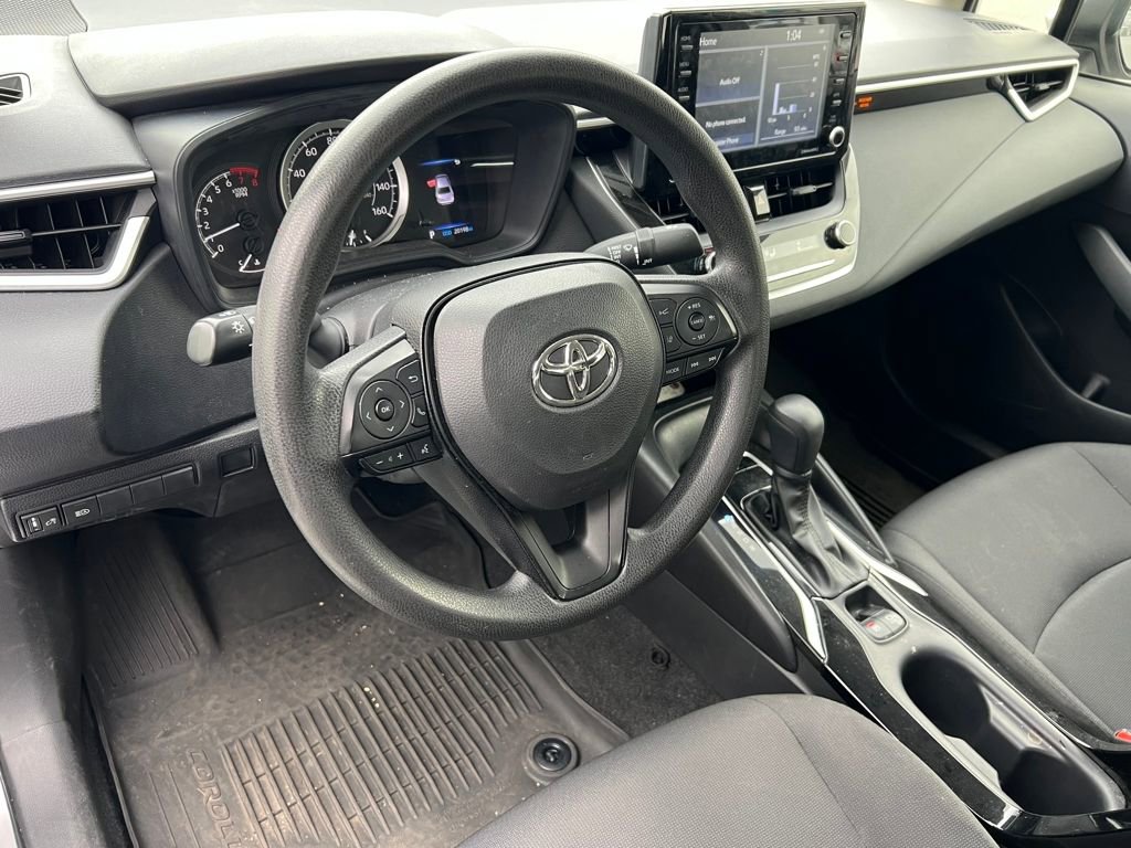 Used 2022 Toyota Corolla LE image 15