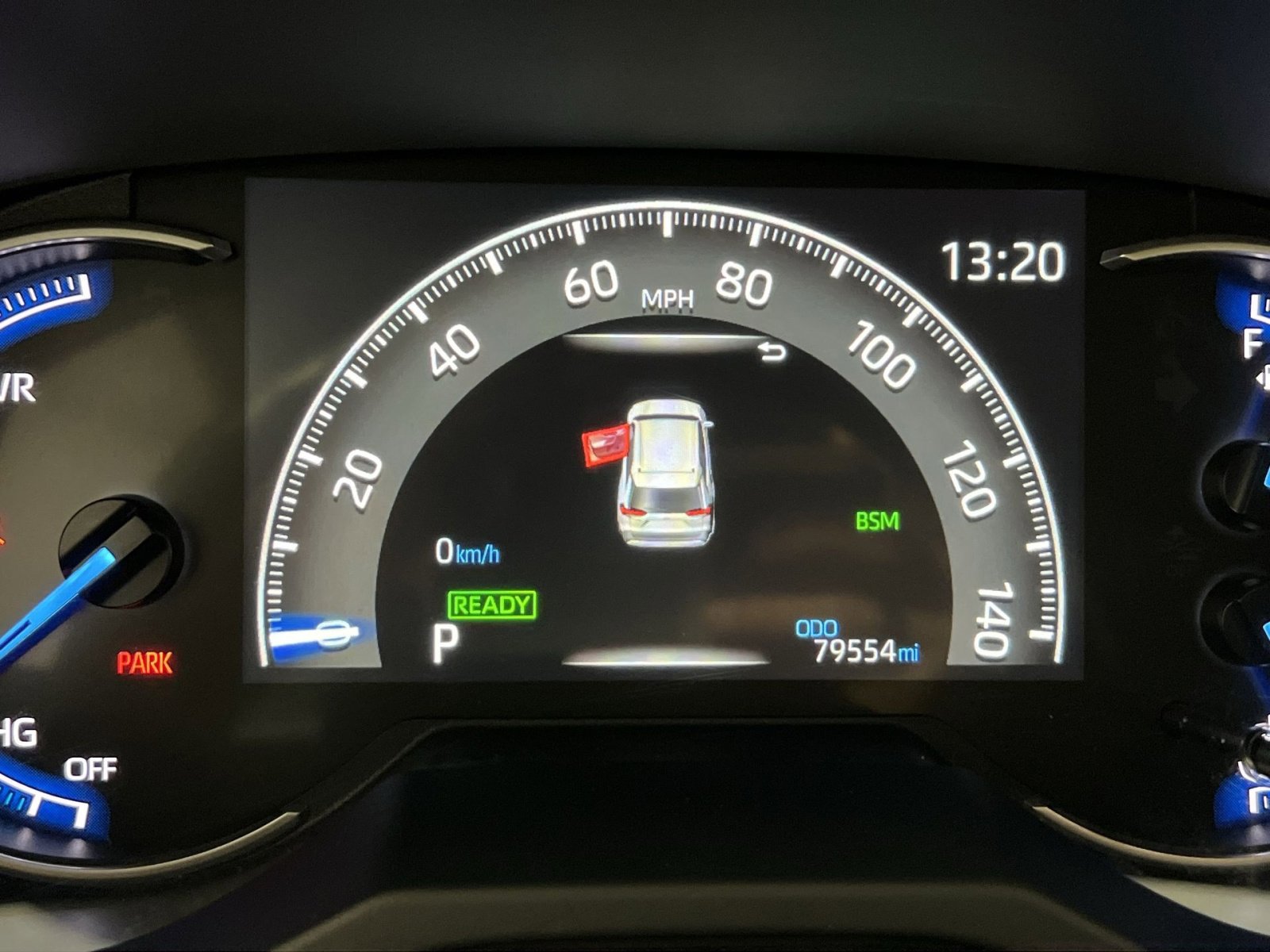 Used 2025 Toyota RAV4 XLE image 17