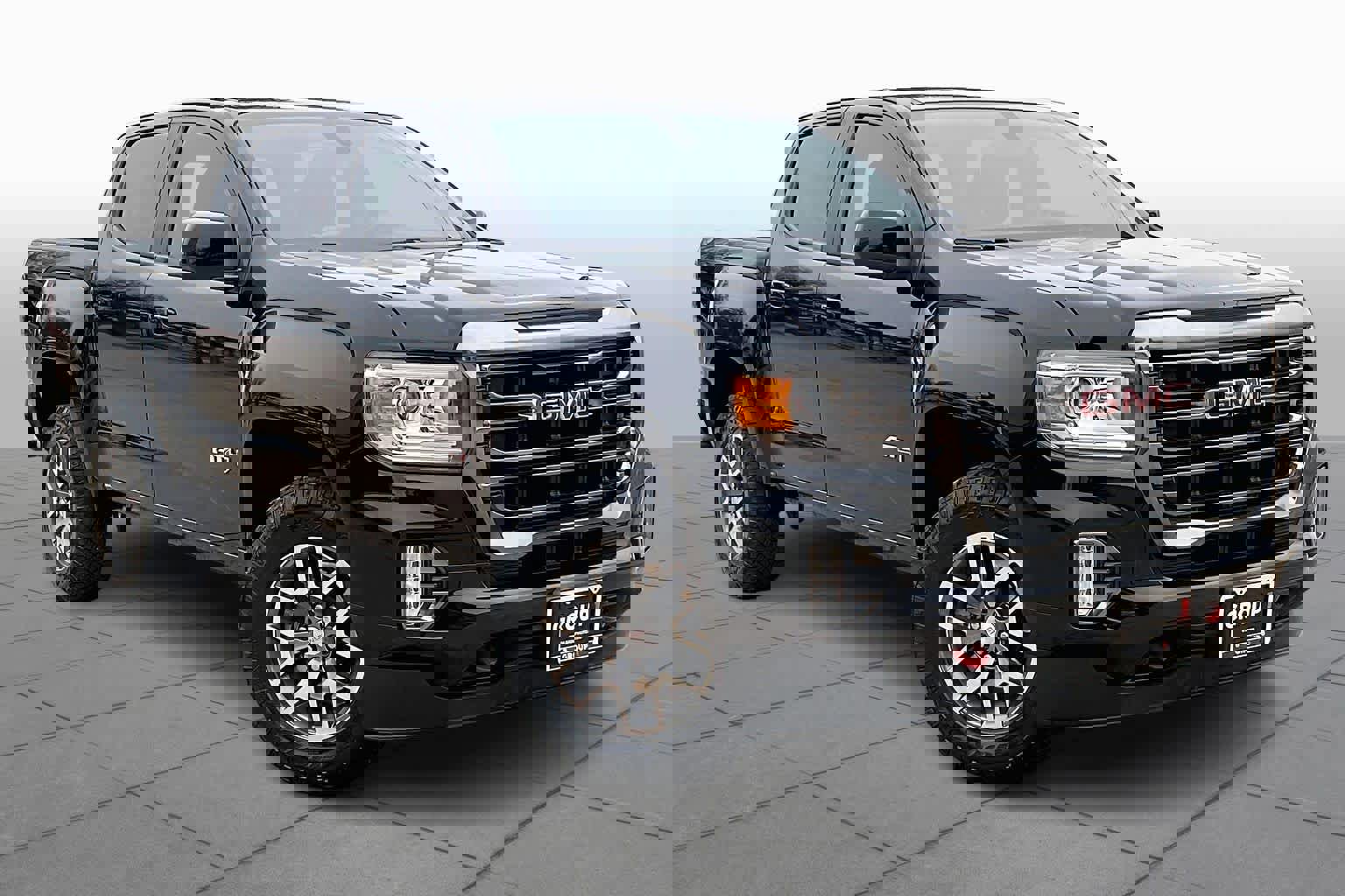 Used 2022 GMC Canyon AT4 w/ Trailering Package image 3