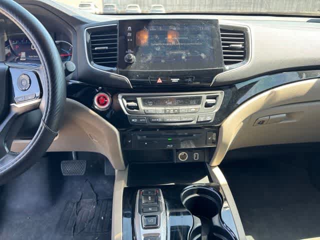 Used 2019 Honda Pilot Touring image 19