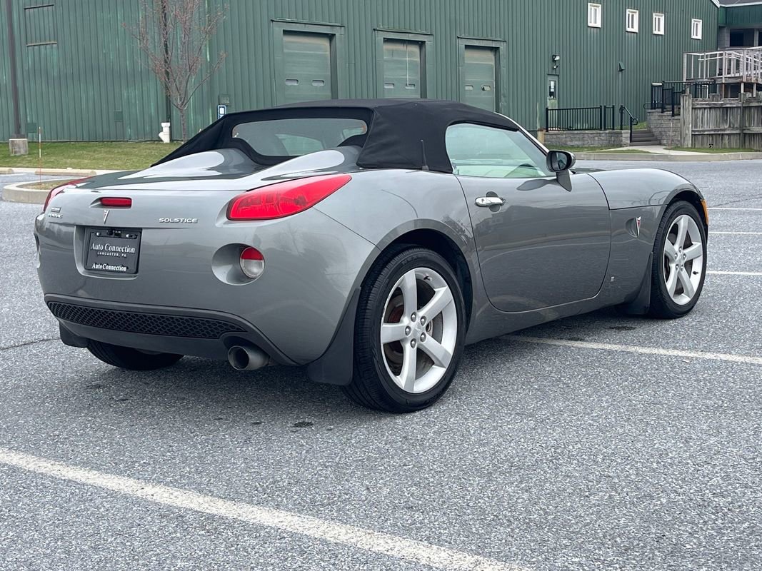 Used 2006 Pontiac Solstice w/ Premium Package image 8