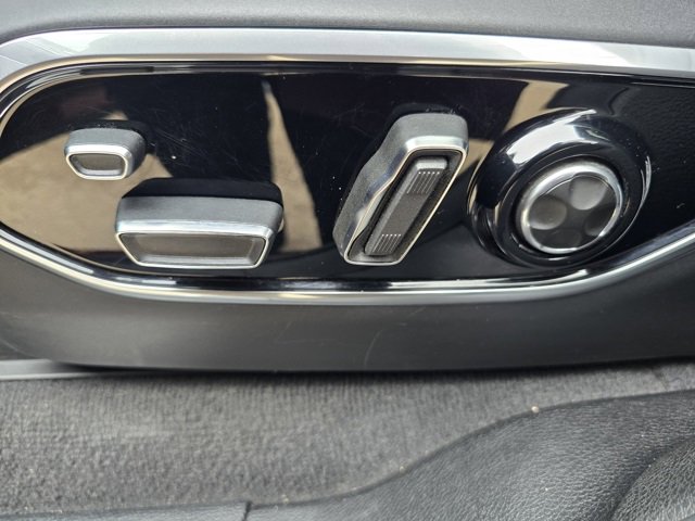 Used 2021 Jeep Grand Cherokee L Overland w/ Luxury Tech Group IV image 25