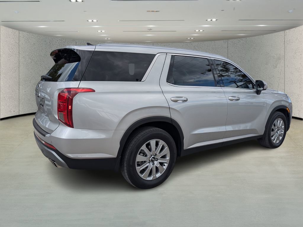 Used 2023 Hyundai Palisade SEL image 3