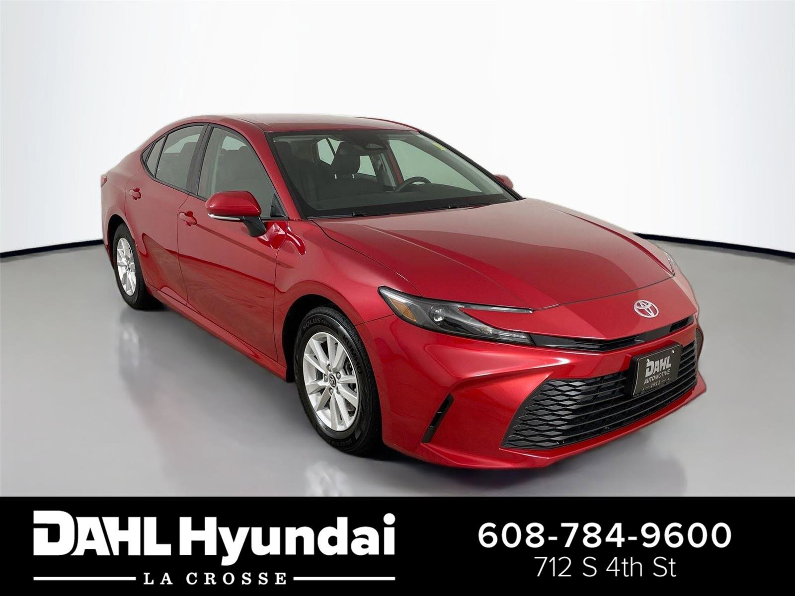 Used 2025 Toyota Camry LE video 1