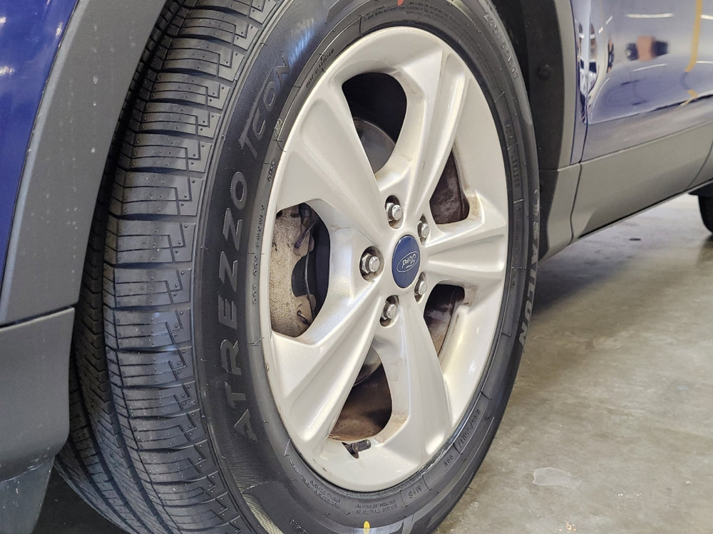 Used 2015 Ford Escape SE image 31