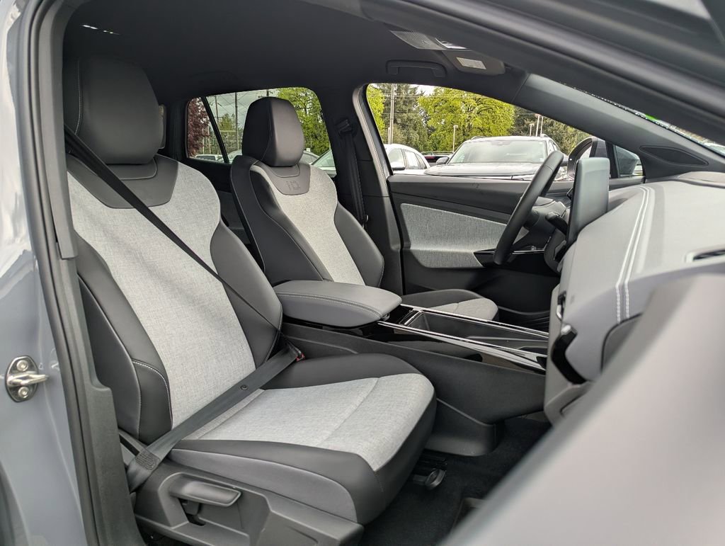 Certified 2023 Volkswagen ID.4 Pro image 31