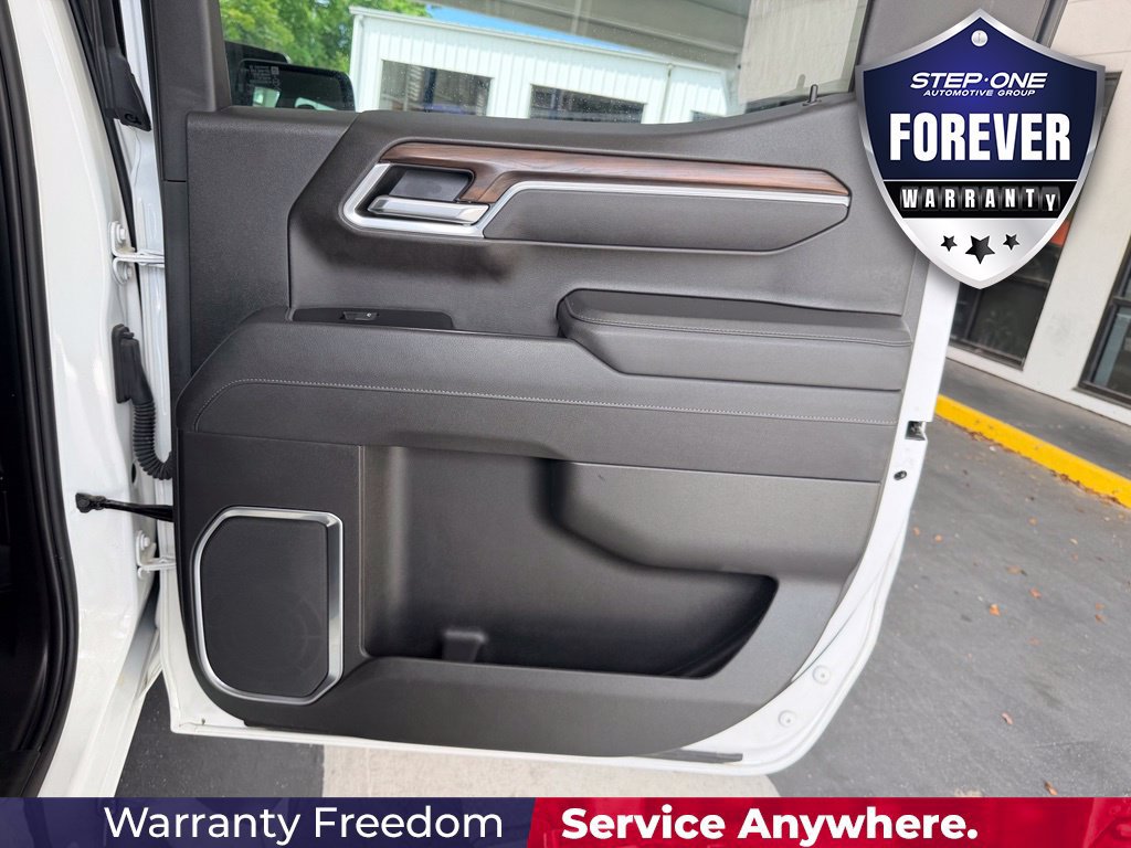Used 2026 GMC Sierra 1500 SLT RWD image 32