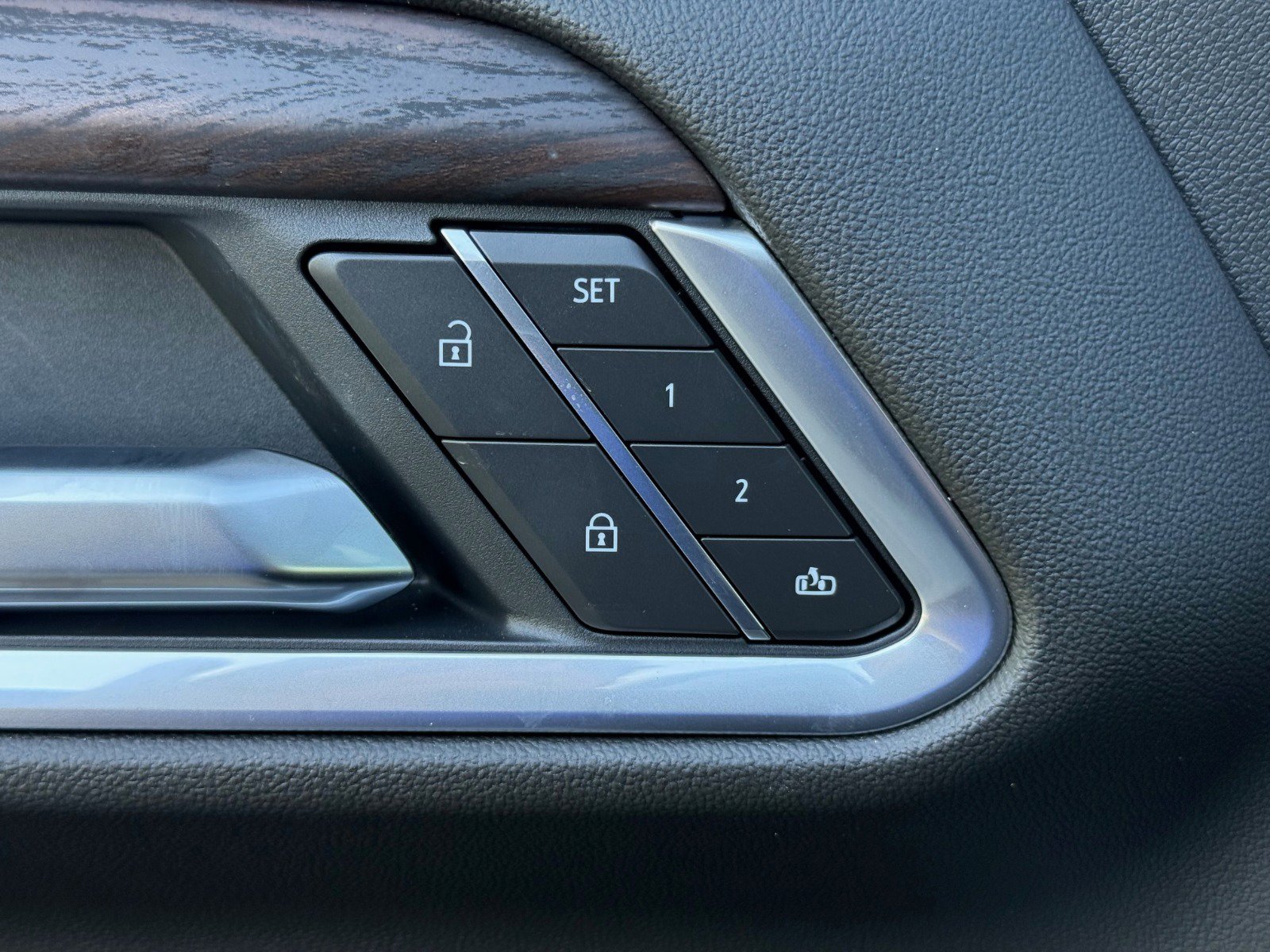 New 2026 GMC Sierra 1500 SLT w/ SLT Premium Plus Package image 11