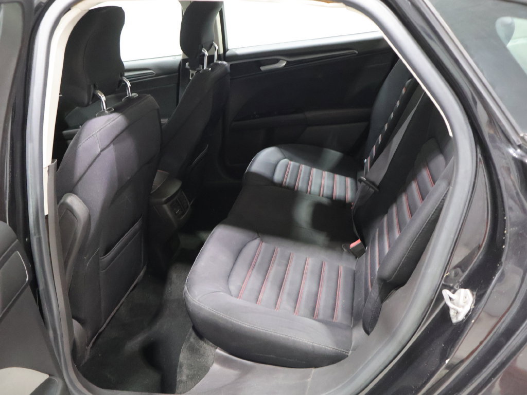 Used 2014 Ford Fusion SE FWD image 17