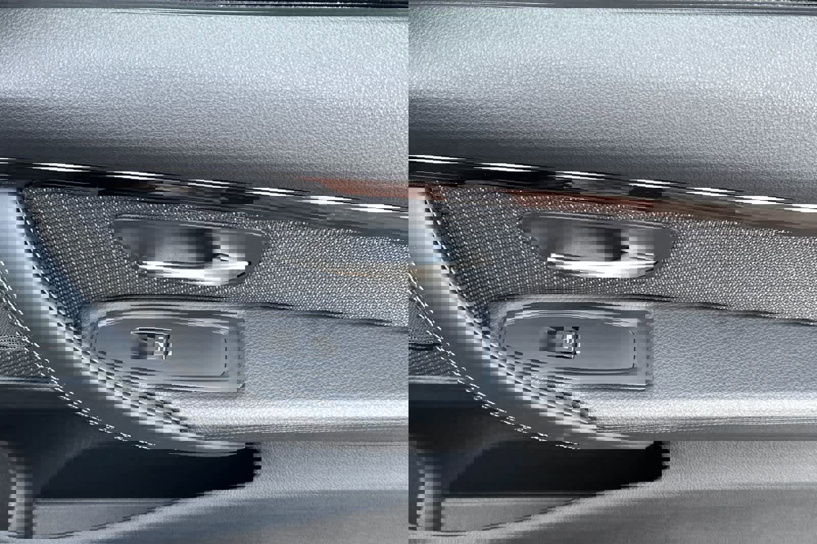 Used 2020 BMW M4 Coupe w/ Competition Package image 15