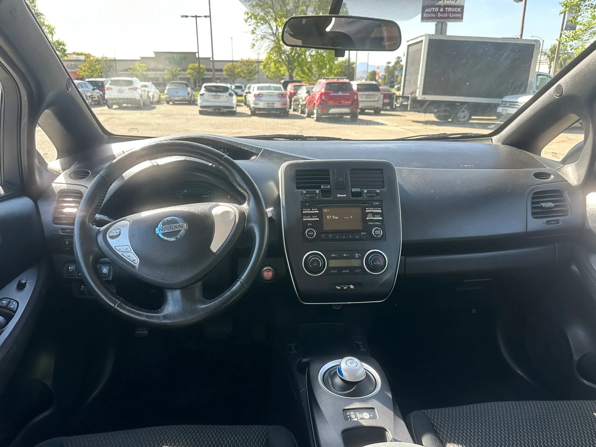Used 2013 Nissan Leaf S FWD image 16