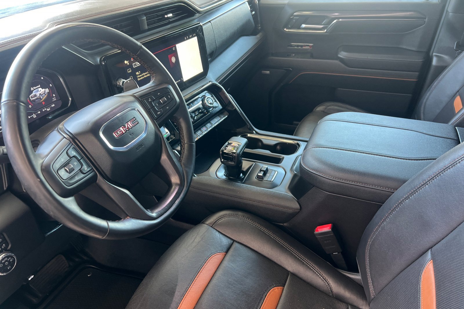 Used 2024 GMC Sierra 1500 AT4 image 7