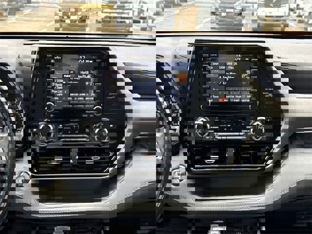 Used 2021 Toyota Highlander XLE image 14