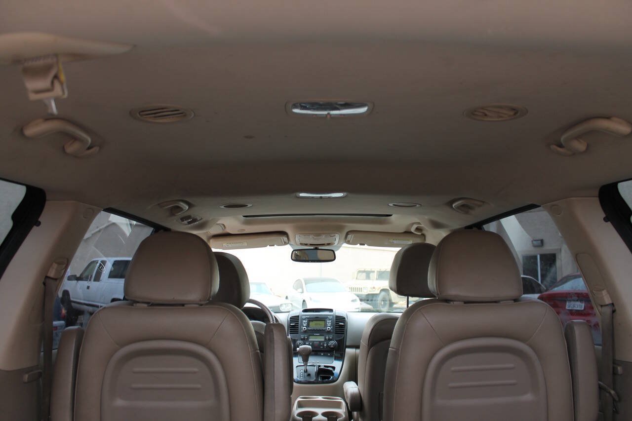 Used 2012 Kia Sedona EX w/ Luxury Pkg FWD image 20