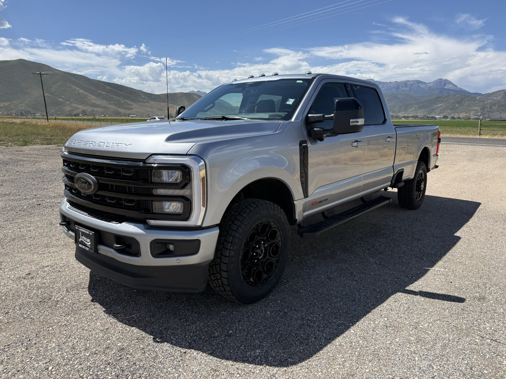 Used 2024 Ford F350 Lariat w/ Lariat Ultimate Package AWD/4WD image 3