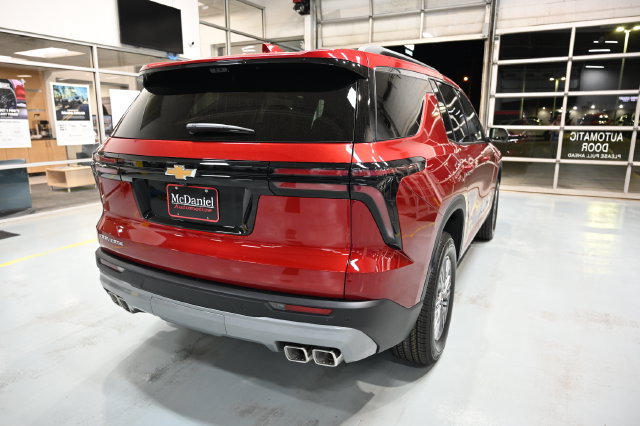 New 2027 Chevrolet Traverse LT w/ Driver Confidence Package FWD image 5