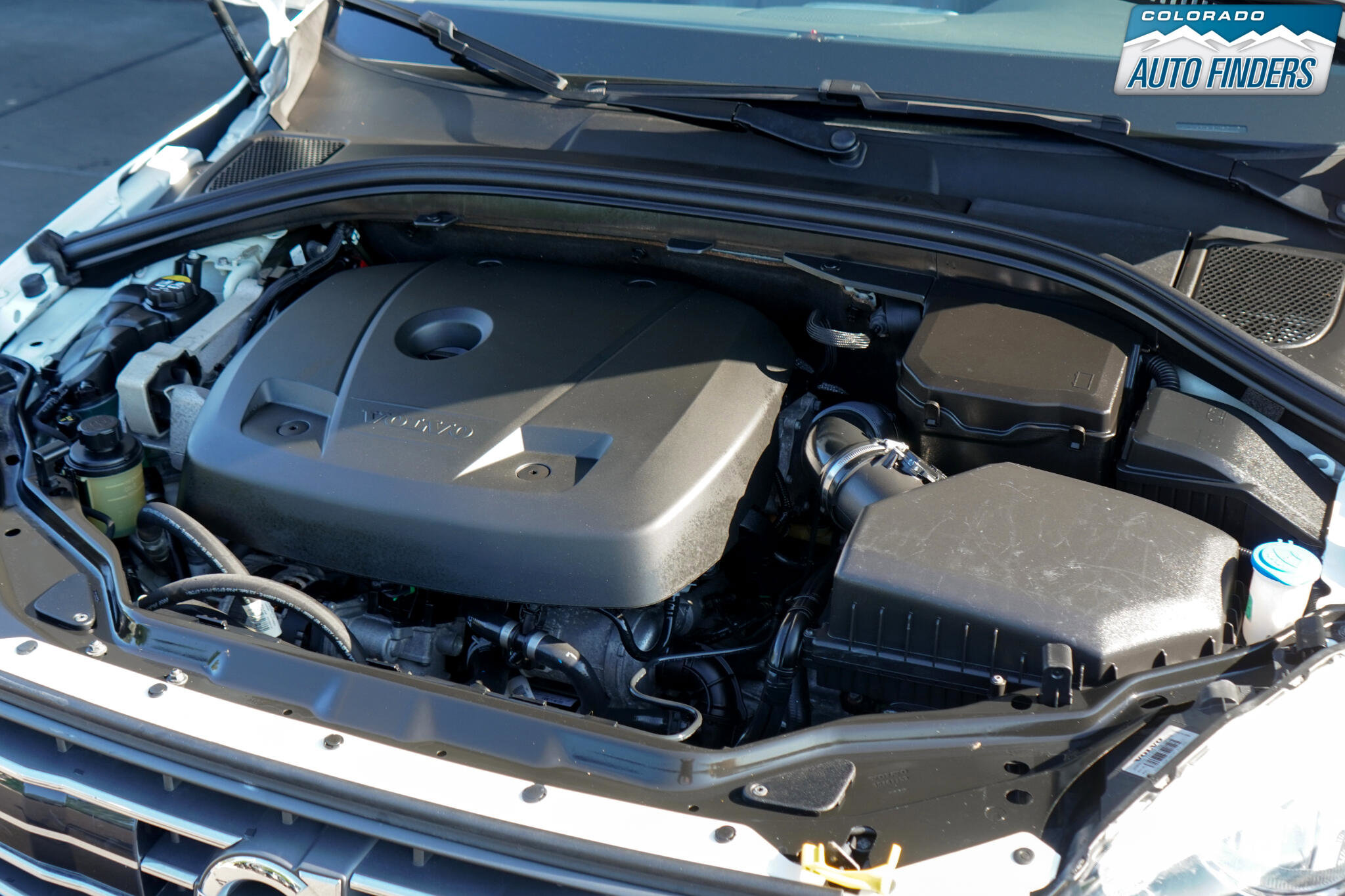 Used 2017 Volvo XC60 T5 Dynamic w/ Advanced Package image 29