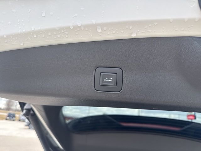 Used 2023 Chevrolet TrailBlazer RS w/ Sun and Liftgate Package image 12