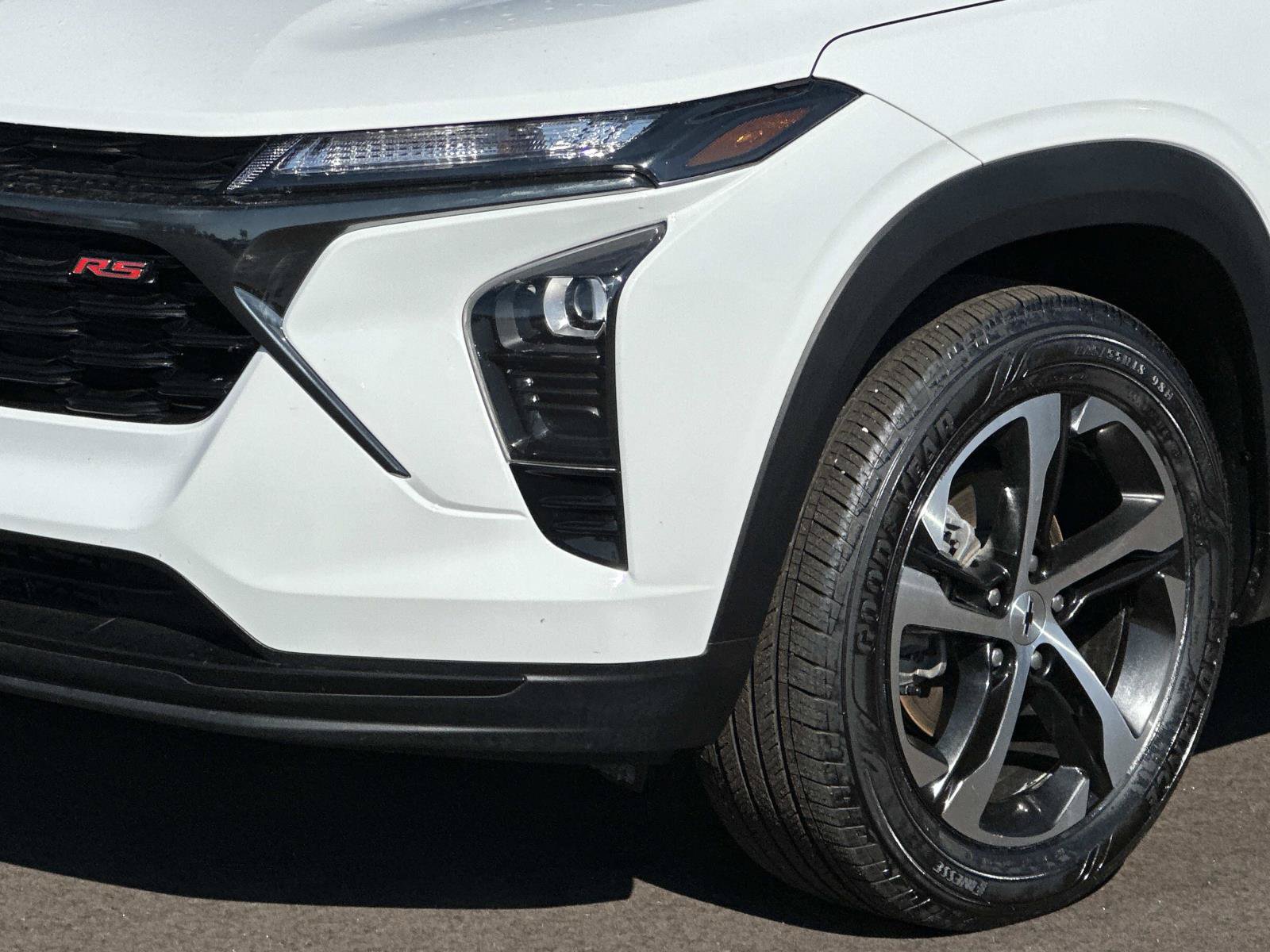 Certified 2024 Chevrolet Trax RS w/ Sunroof Package FWD image 7