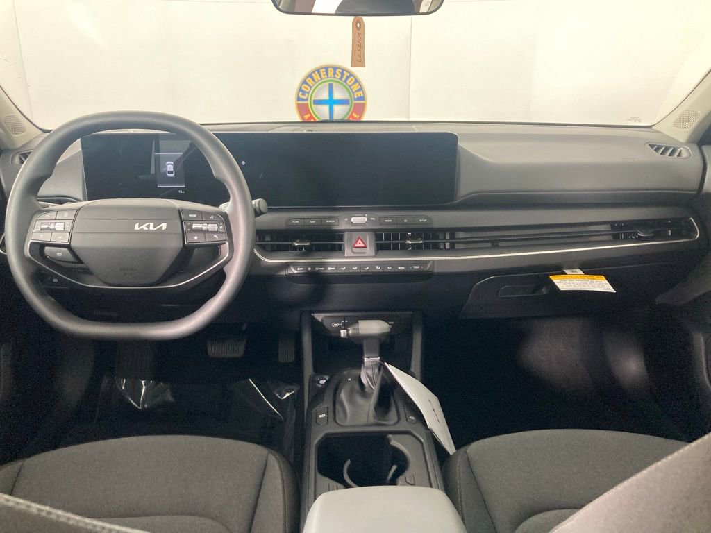 New 2025 Kia K4 LXS image 7