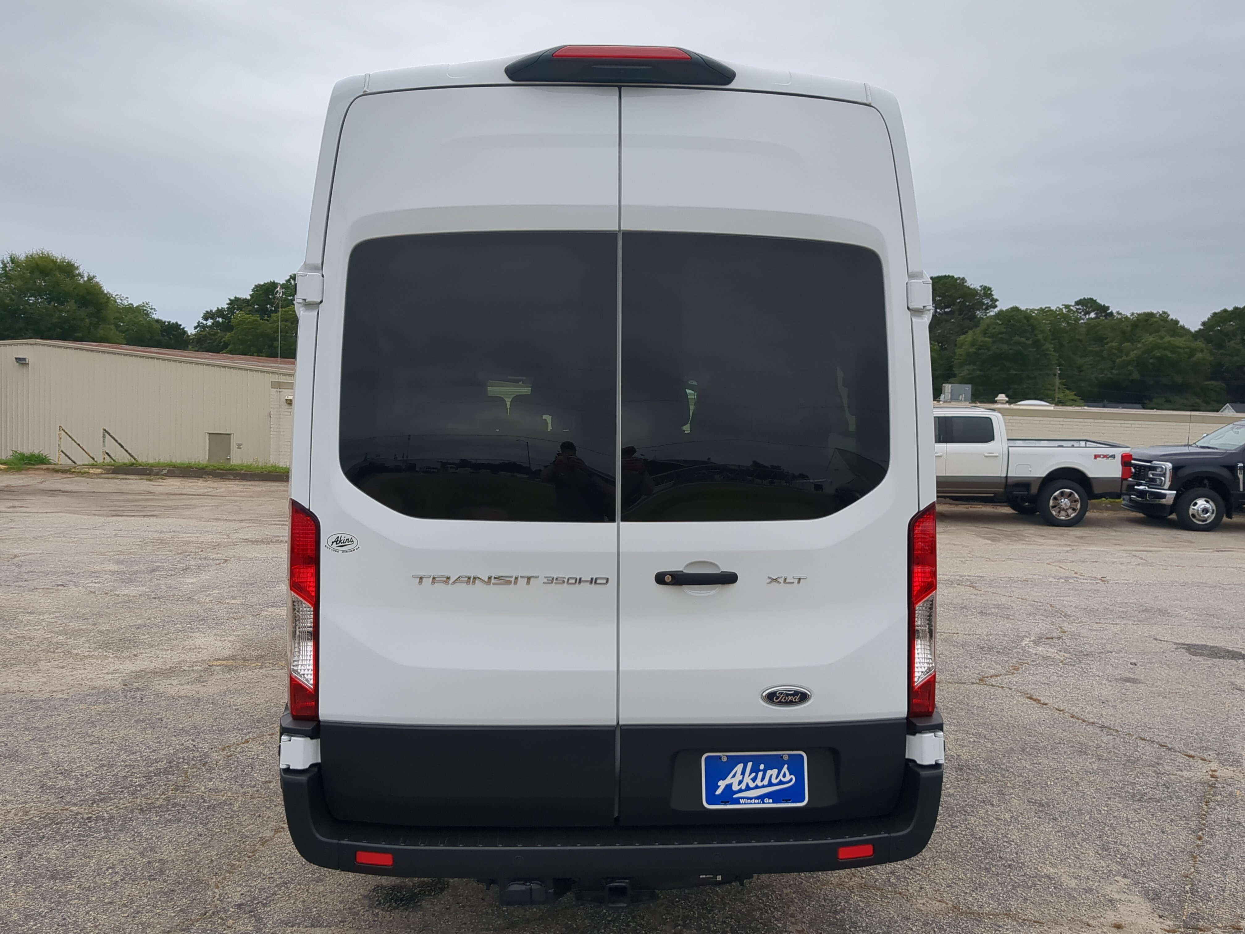Certified 2025 Ford Transit 350 XLT RWD image 4