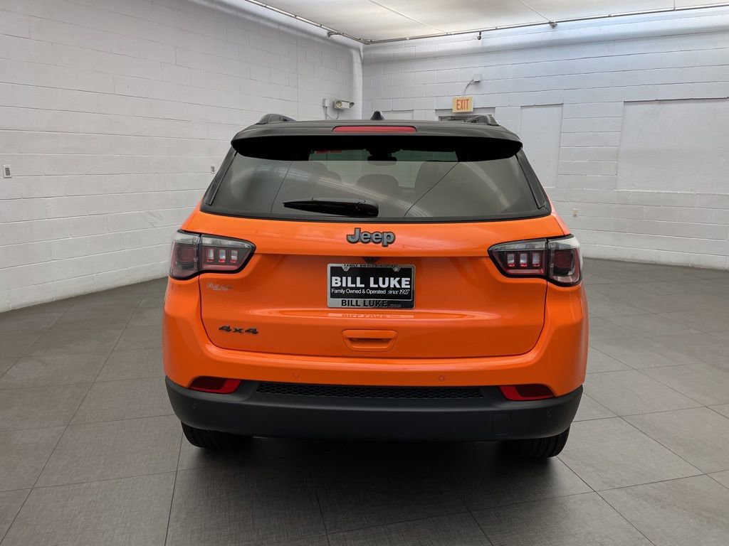 New 2026 Jeep Compass Limited w/ Sun, Sound & Navigation Group AWD/4WD image 4