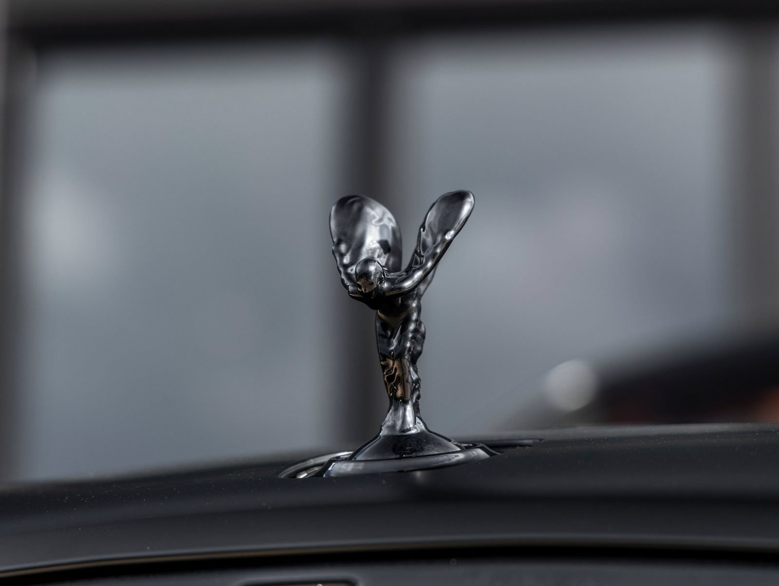 Used 2016 Rolls-Royce Dawn RWD image 22