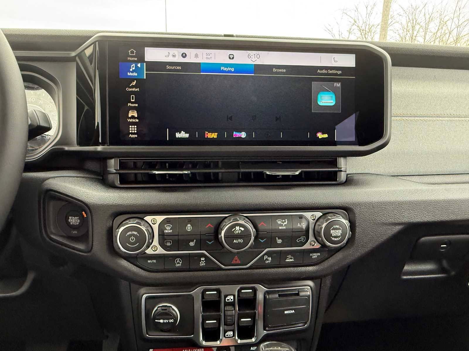 New 2026 Jeep Gladiator Sport AWD/4WD image 12