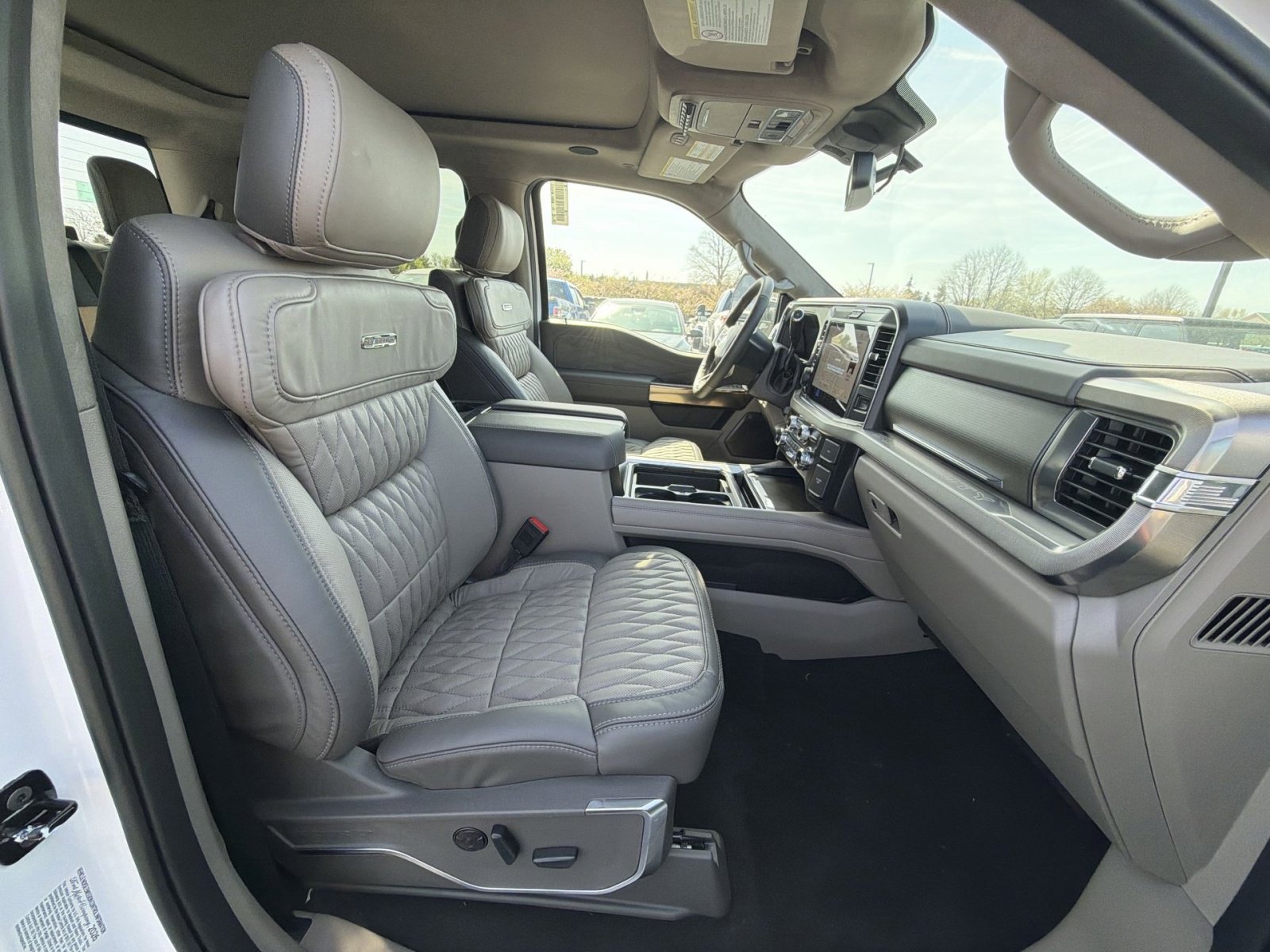 New 2026 Ford F450 Platinum w/ Platinum Plus Package image 27