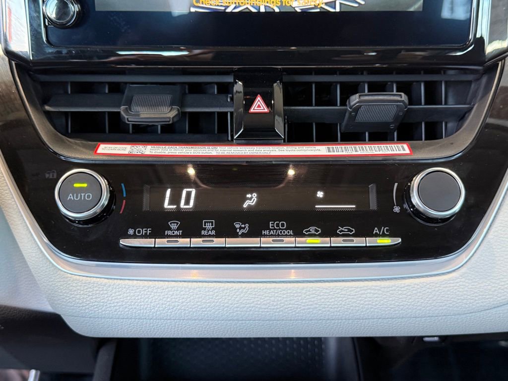 Certified 2025 Toyota Corolla LE image 30
