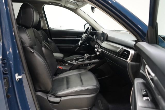 Used 2025 Kia Telluride S image 40