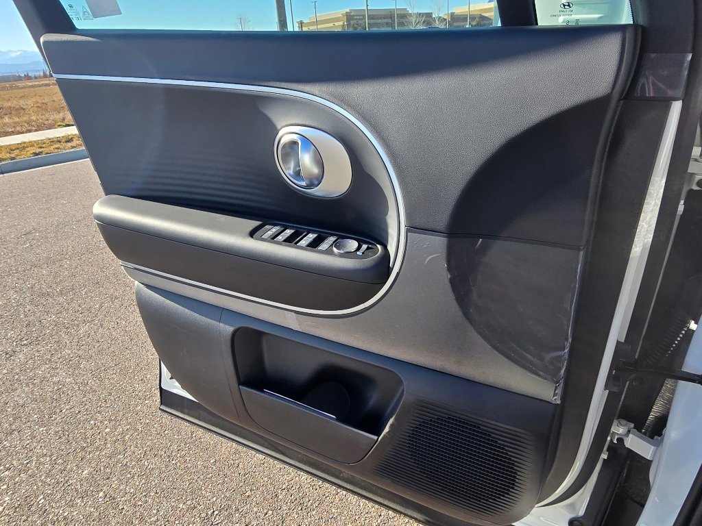 New 2026 Hyundai Ioniq 9 SE image 18