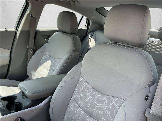 Used 2017 Chevrolet Volt LT w/ Comfort Package FWD image 12