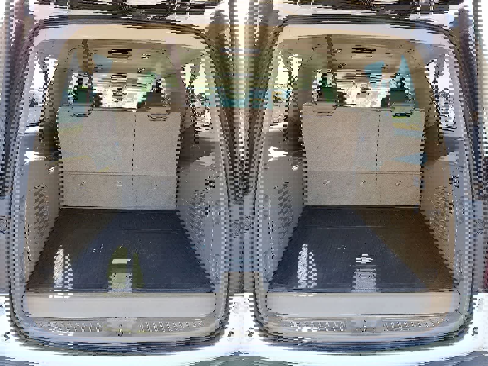 Used 2018 Chevrolet Suburban Premier image 33