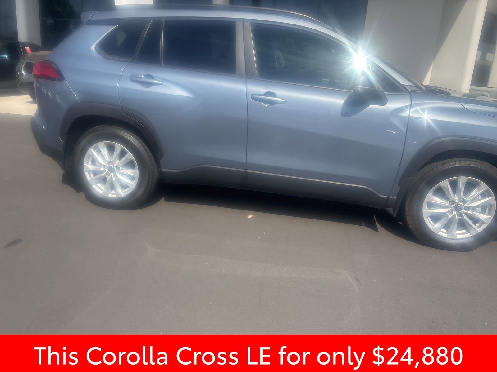 Used 2023 Toyota Corolla Cross LE AWD/4WD image 7