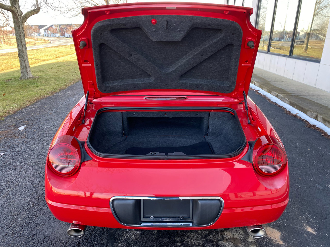 Used 2002 Ford Thunderbird Deluxe image 27