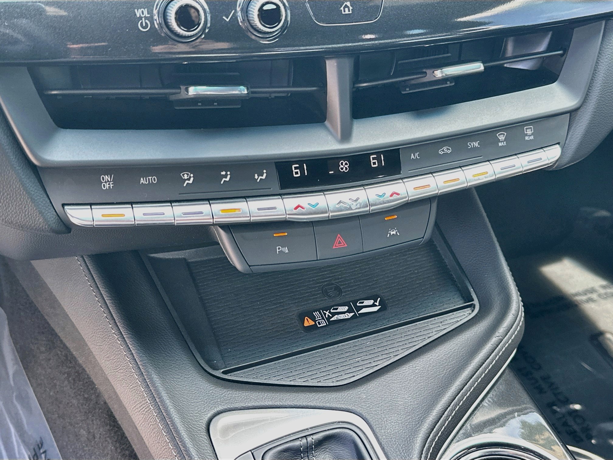 Used 2023 Cadillac CT4 Luxury w/ Sun And Sound Package RWD image 15