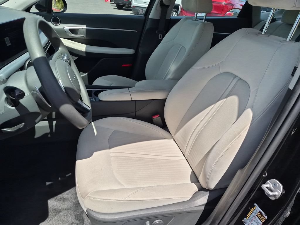 Used 2025 Hyundai Sonata SEL FWD image 25