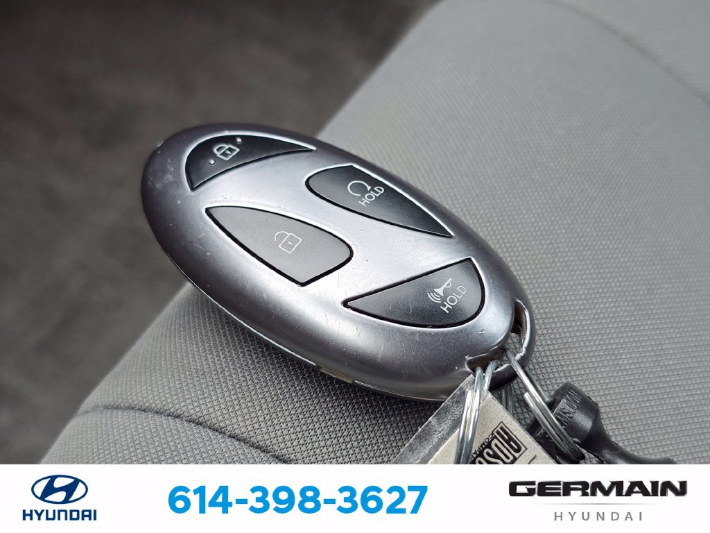 Used 2025 Hyundai Elantra SEL FWD image 34